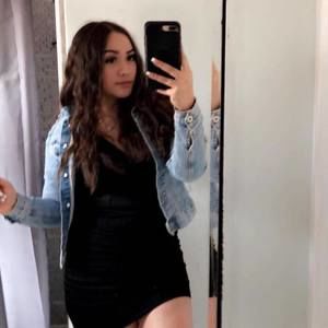 Meet your Posher, Fabiola